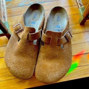 Birkenstock Suede Clogs, Mink. Size 8, regular width. Like new!